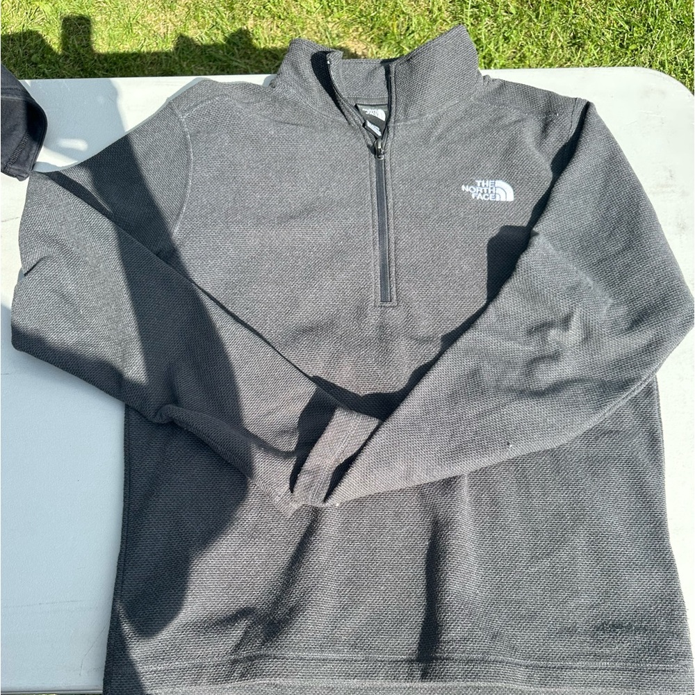 Men’s north face half zip